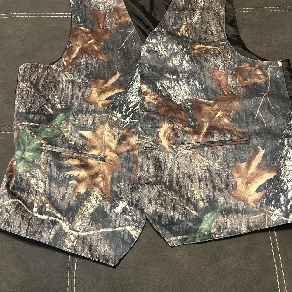 Men's Black and Brown Vest
